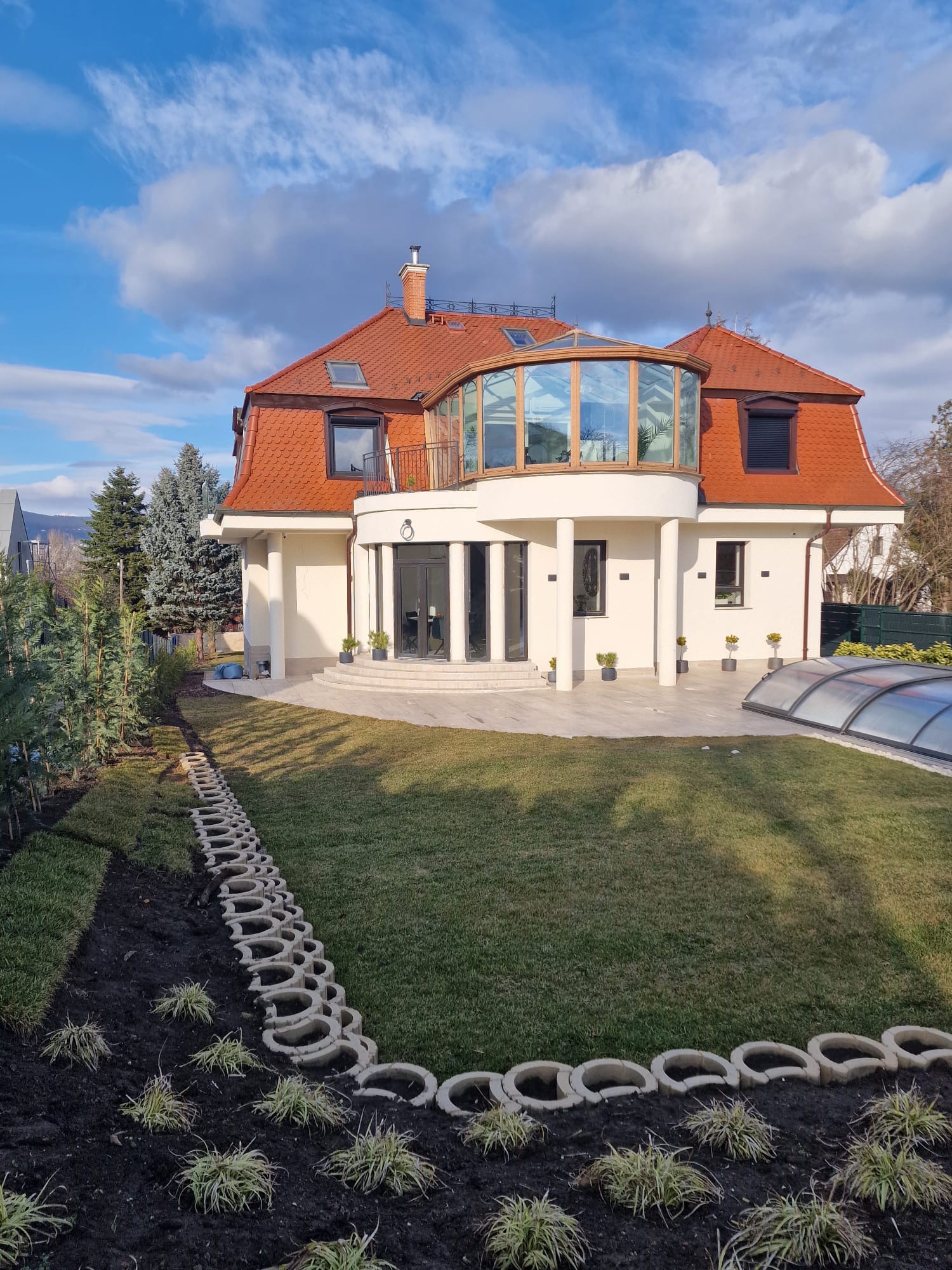 Villa kívülről